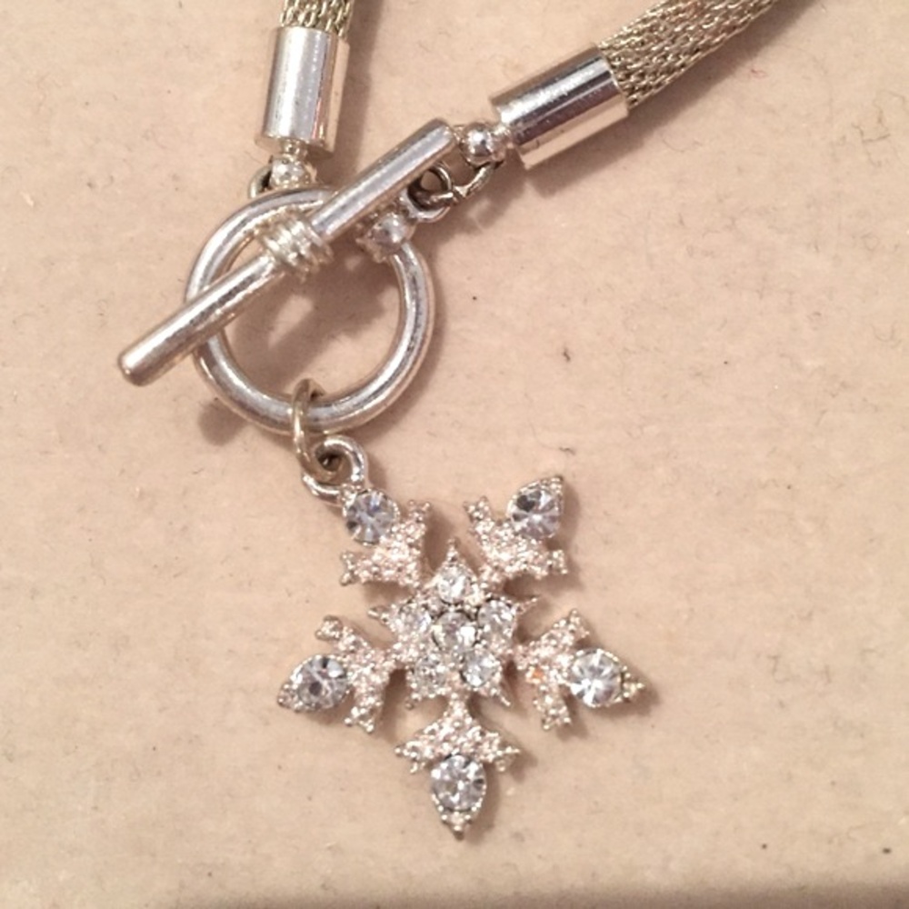 Silver Mesh Snowflake Bracelet - Picture 2 of 5